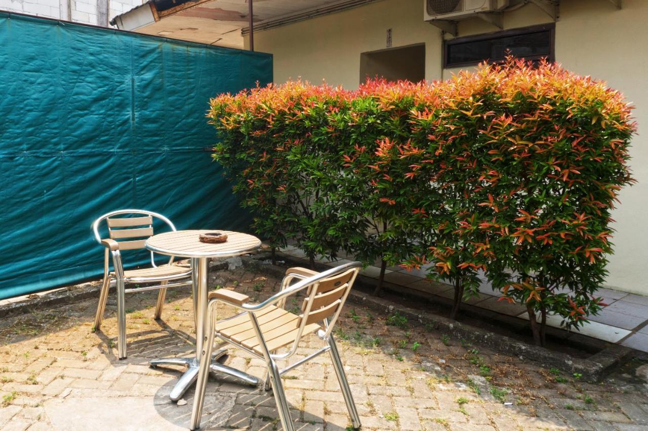 Salihara Kost Hotell Jakarta Exteriör bild