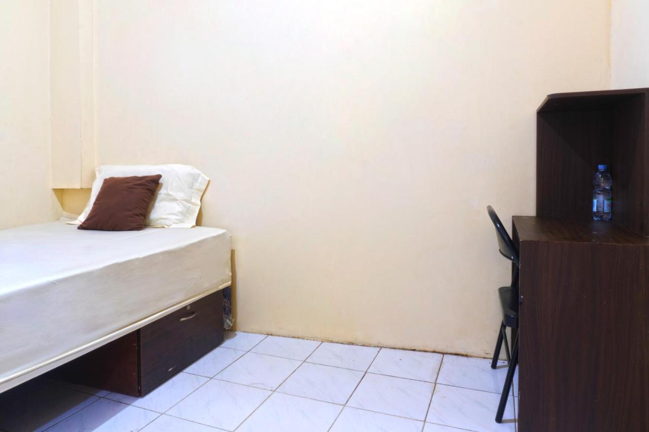 Salihara Kost Hotell Jakarta Exteriör bild