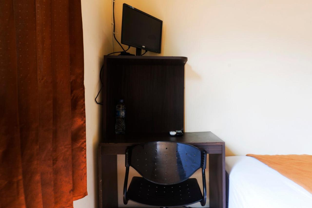 Salihara Kost Hotell Jakarta Exteriör bild