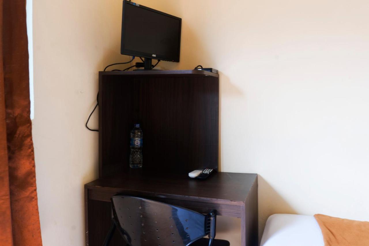 Salihara Kost Hotell Jakarta Exteriör bild